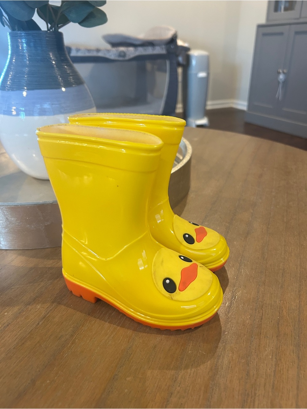 Kids Yellow Duck Rain Boots 7.5 toddler